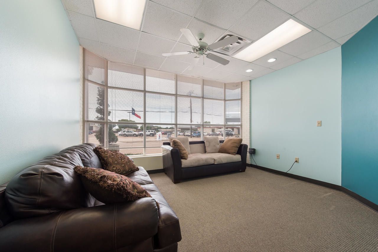 4901 Lakewood Dr, Waco, TX 76710